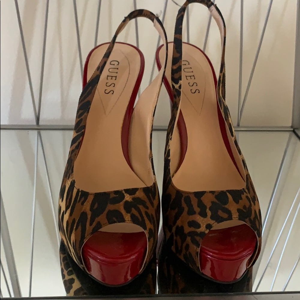 Guess sling back pumps